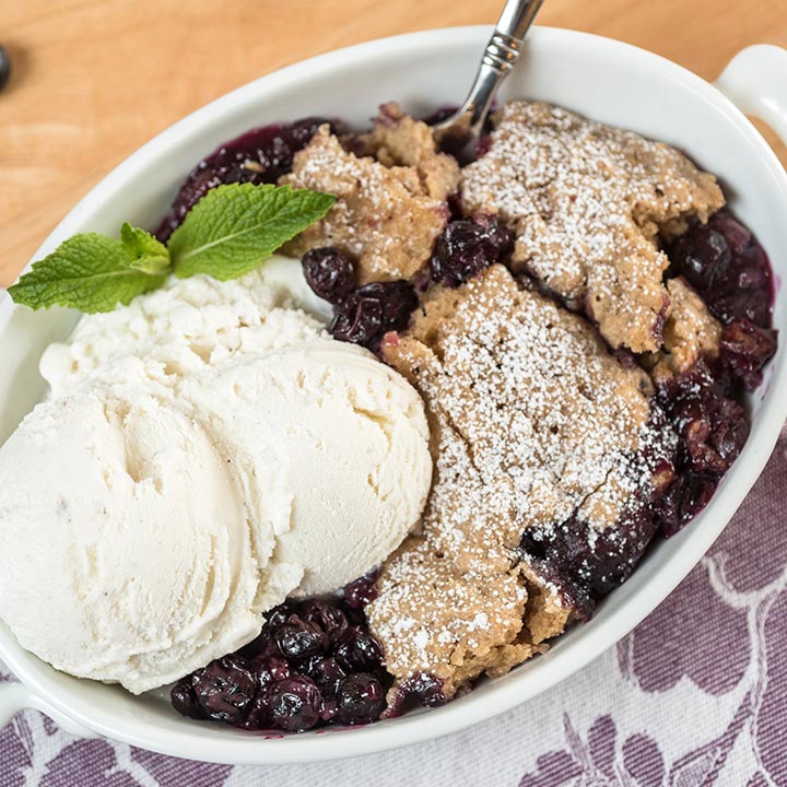 Slow Cooker Blueberry Cobbler