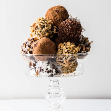 No-Bake Chocolate Almond Truffles