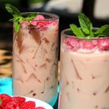 Raspberries 'n Cream Iced Tea